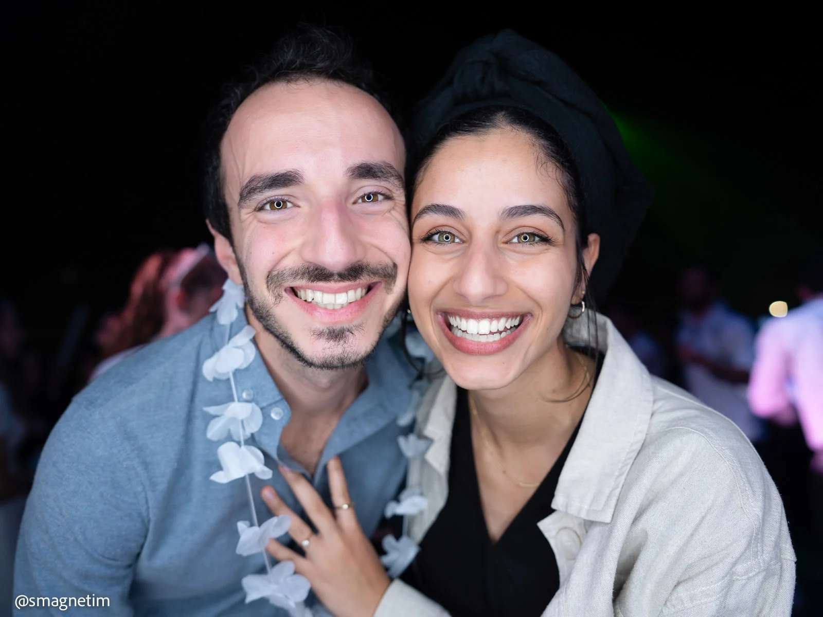 צילום מגנטים ברינג לייט - חיוך רחב